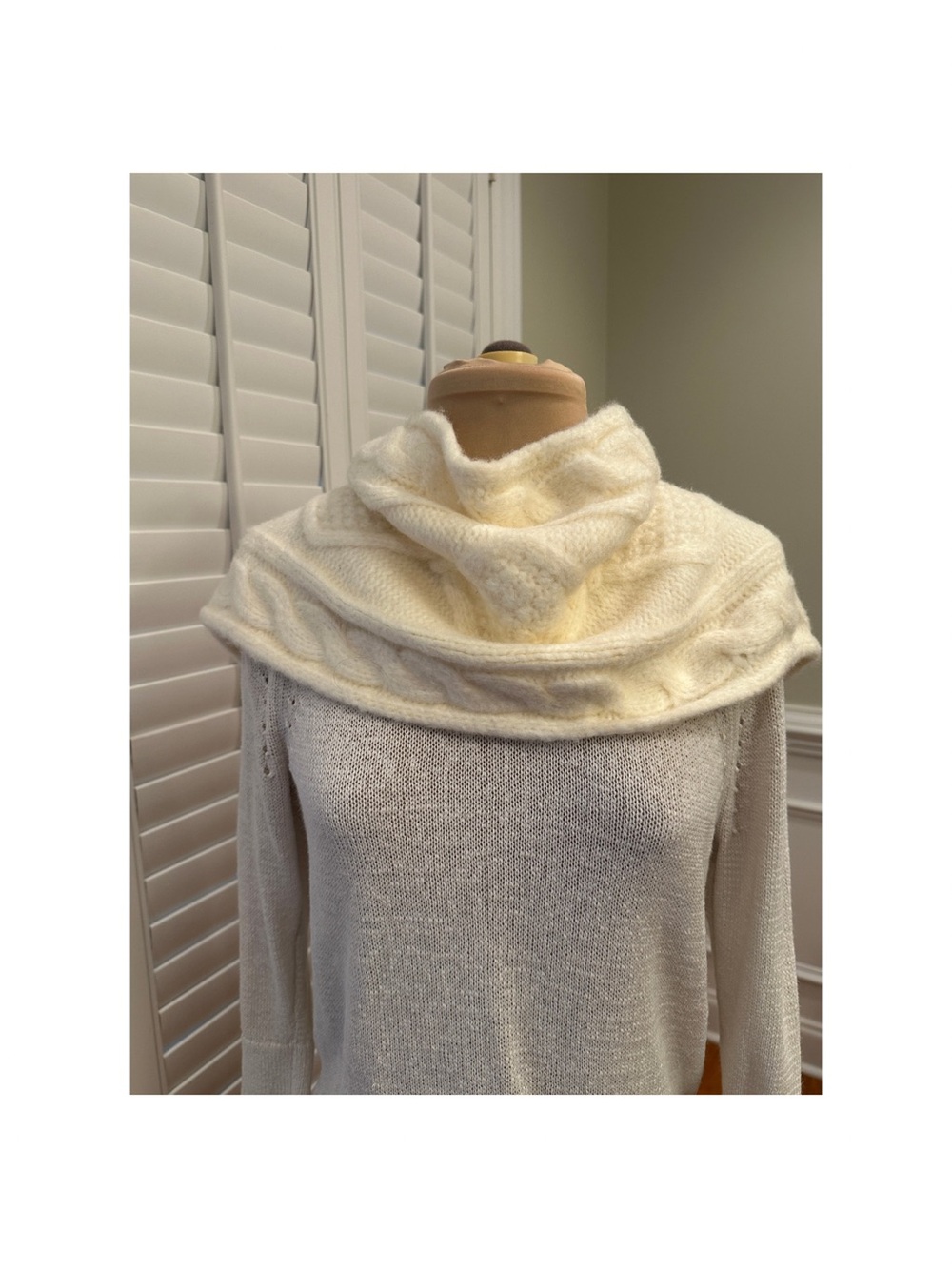 Old Navy Ivory Cable Knit Scarf NWT